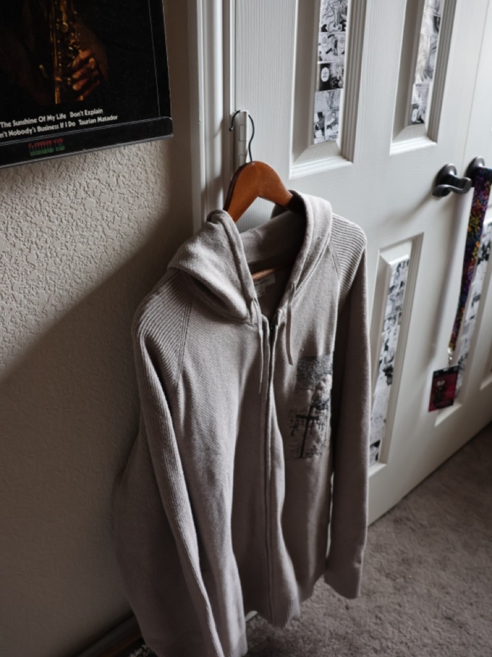Soft Tan Gray Zip-up Chainsaw Man Hoodie